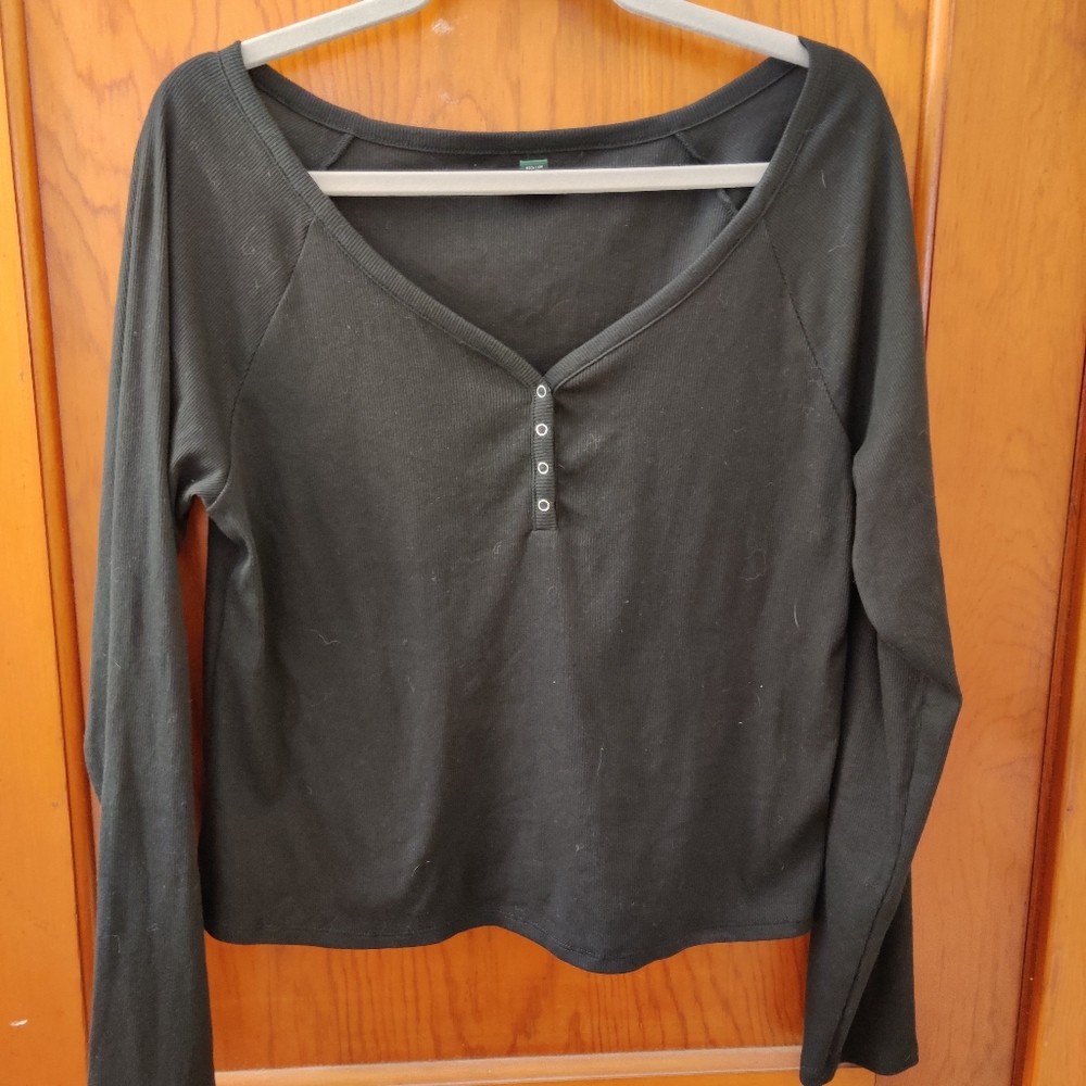 Long black sleeve shirt